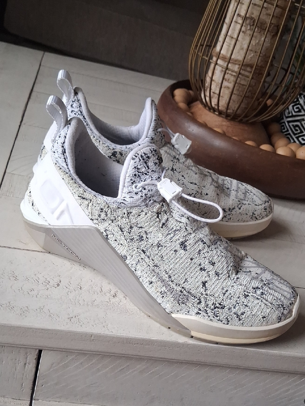Nike React Metcon White Grey Athletic Sneakers Shoes BQ6046-100 Women's Size 7.5